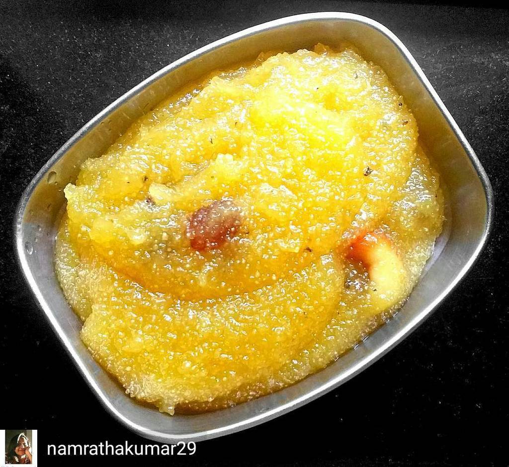 Tweet2Foodiye's tweet photo. Via @namrathakumar29 -  I am still missing my super-south. Hence the need to make *Rava Kesari*

#sheera #breakfas… https://t.co/inHiK8682l https://t.co/qarIOO0VTv
