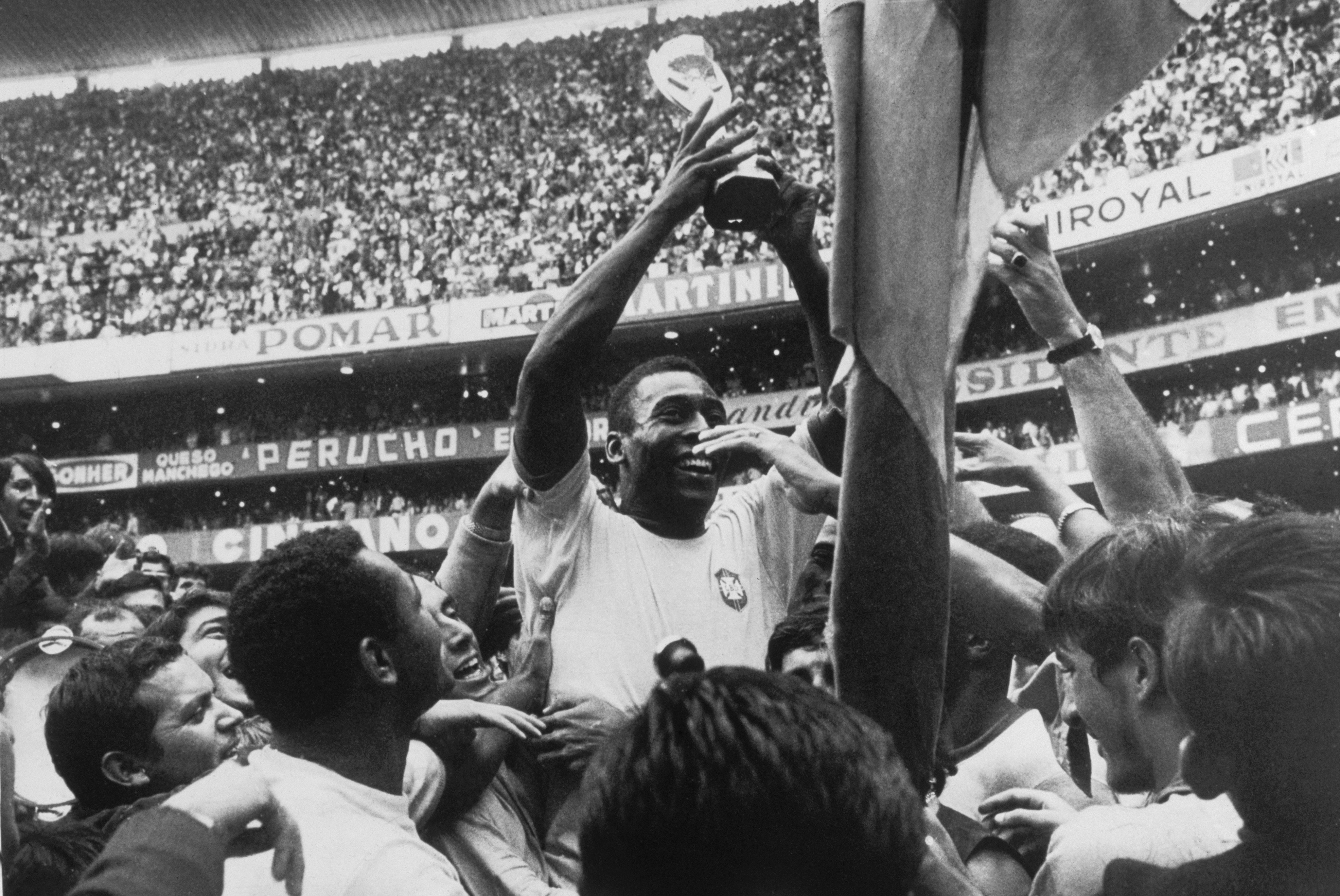 Copa Mundial FIFA 🏆 on Twitter: "1958 🏆🇧🇷 1970 🏆🇧🇷 1994 🏆🇧🇷 2002 🏆🇧🇷 Brasil no faltará a su cita con la Copa Mundial en #Rusia2018. https://t.co/ZRR9Ahuj3O" /