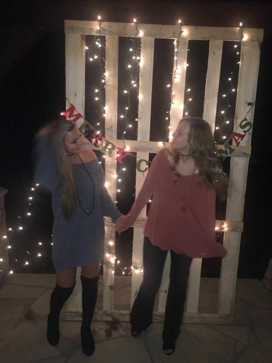 baylee_cook's tweet photo. Happy 18th birthday beautiful !!! I love u and your happy self, &amp; glad we can relate with truthfully everything--Lol 💛have the best day!! https://t.co/4q4ni3wFef