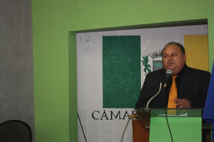 alemtemporeal.com.br/noticia/125607…
Vereador pede a volta do Busto de Manoel André no centro de Arapiraca