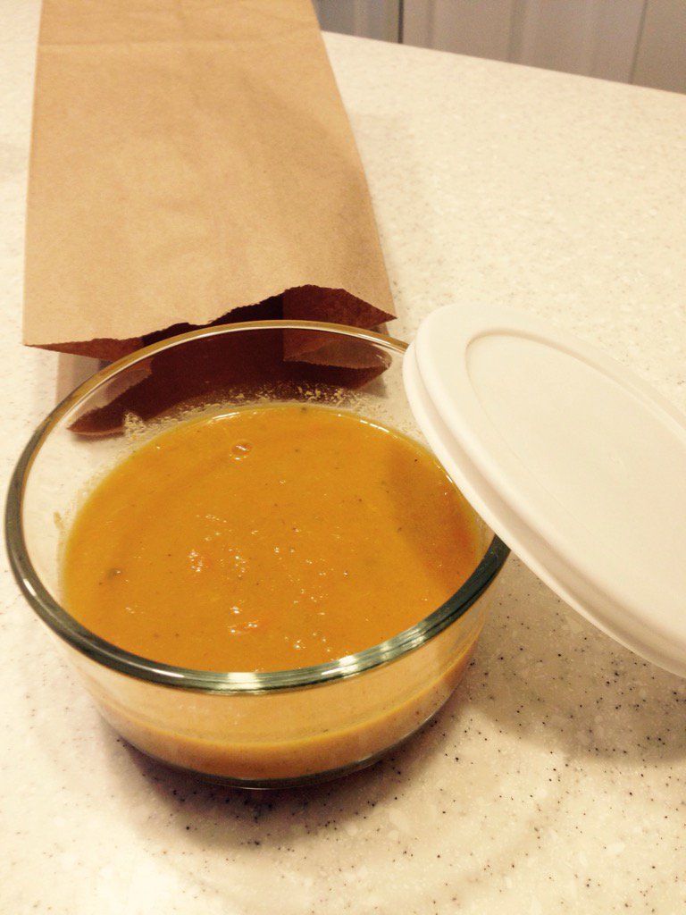 CBDebbieRD's tweet photo. #nsschooleats homemade carrot soup for high school lunch @CBVRSB @NourishNS https://t.co/Yx9azY5Pyb