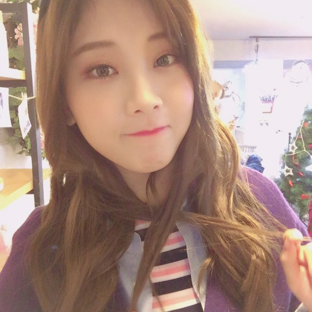 SeungyeonTH's tweet photo. [C-Diary🍊]170320 #CLC 's #seungyeon  Fan Cafe Update "เพอร์เพิ้ลมง!" #2YearsWithCLC https://t.co/uUdn7eg6ag