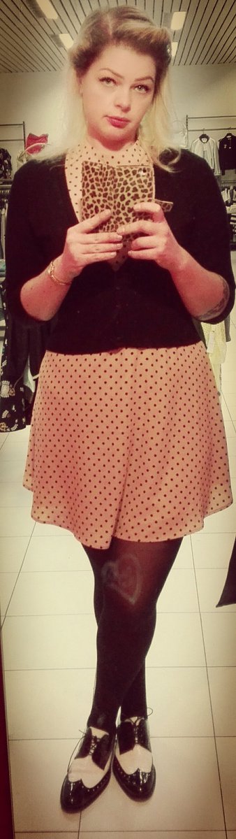Prezel86's tweet photo. #ootd #pinup #vintage #vintagestyle https://t.co/nAHxOfo0cl