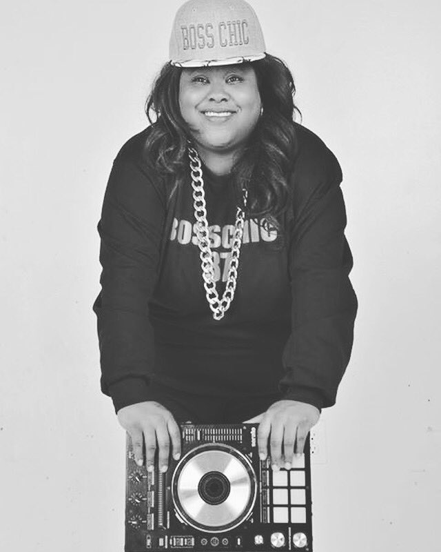 DJBOSSCHIC's tweet photo. I LOOK TO THE SKY'S I WANNA BE A STAR I'M ON THE COME UP #AOMPGA #COREDJS #TOOREALDJS #MUSCORECORDS https://t.co/b4A3S0wcM0
