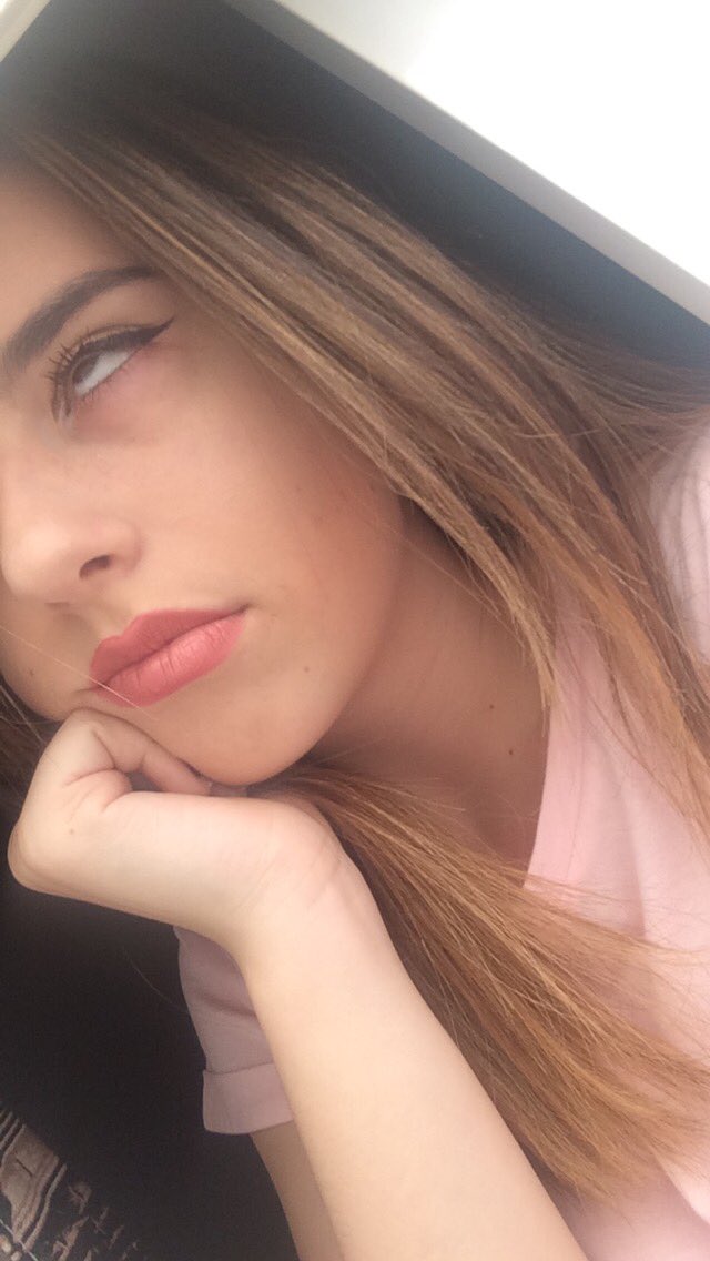 IRWINSCHUCKLE_'s tweet photo. mi cara 24/7 en inglés instrumental. https://t.co/xOv0X9xFqW