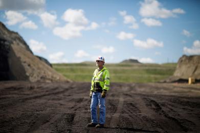 Newsweek's tweet photo. Reminder: A coal executive warned Trump that mining jobs aren't coming back https://t.co/rjCgXOdHn4 https://t.co/At21gqQ3P9