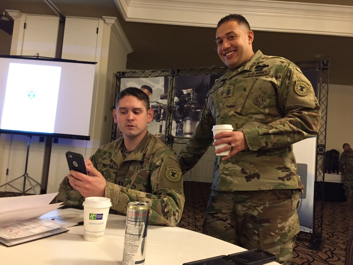 5C71SG's tweet photo. #learning #rockstars #socute @CPT_Madyda @Medina_Rctg_CDR @Medina_Rctg_1SG https://t.co/StBZK0duj9