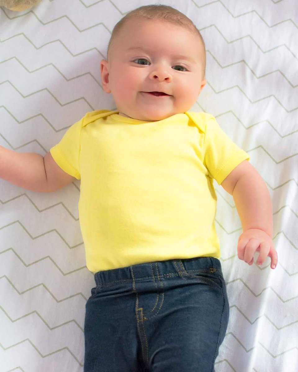 Jeggings are the cutest thing on babies! 😍
#jeggings #carters <a href="/Carters/">Carter's</a> #baby #photography #babyphotography #maryland #marylandphotographer