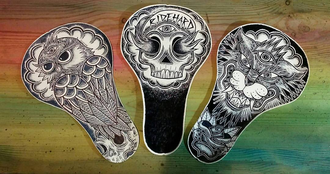 essaxtwtr's tweet photo. Very soon,new #Pinzat / Essax bike saddles.
Stay tuned!
Designs by Daniel Tur
#handmade #handpainted #handcrafted #barcelona #esssax https://t.co/tSHs9OWrwu