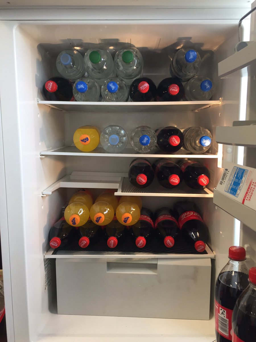 Morgen ist Unterstufenparty! Wir freuen uns auf euch🎉🎊 Karten könnt ihr noch morgen Abend kaufen. Für Snacks und Getränke ist gesorgt! ☺️👍🏽💃