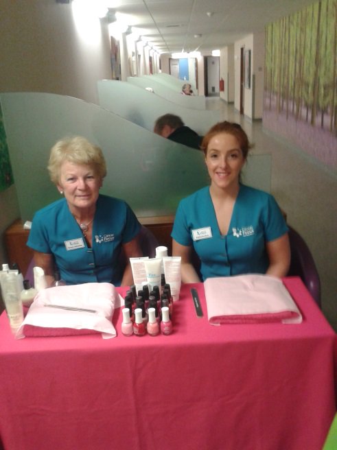 We need #Belfast / #Craigavon beauty therapists to volunteer with our nail bar for cancer patients. Can you help? Call 9066 3281. 

🙂