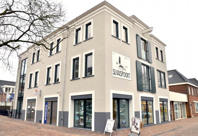 sluuspoort's tweet photo. Museum Schoonewelle opent op 1 april weer met een gloednieuwe tentoonstelling ''Eeuwenoude Sporen''. #komtdatzien @Sluuspoort https://t.co/HmIunTUKA6