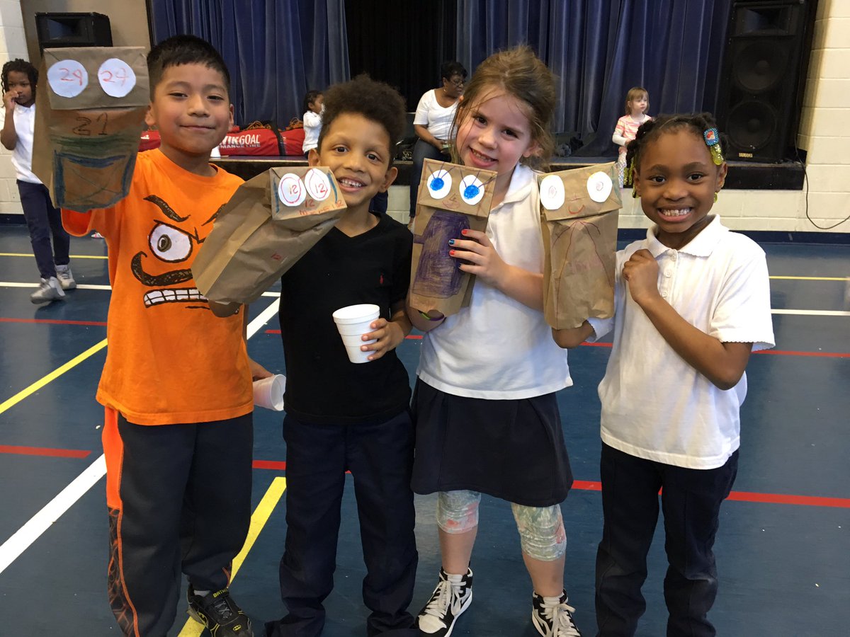 MinerElementary's tweet photo. Prek-1st gr students made masks, hats, puppets, self-portraits, & kites today! #ArtEd #BehaviorReward #WackyWednesday #YouthArtMonth https://t.co/rlOjTYb03u