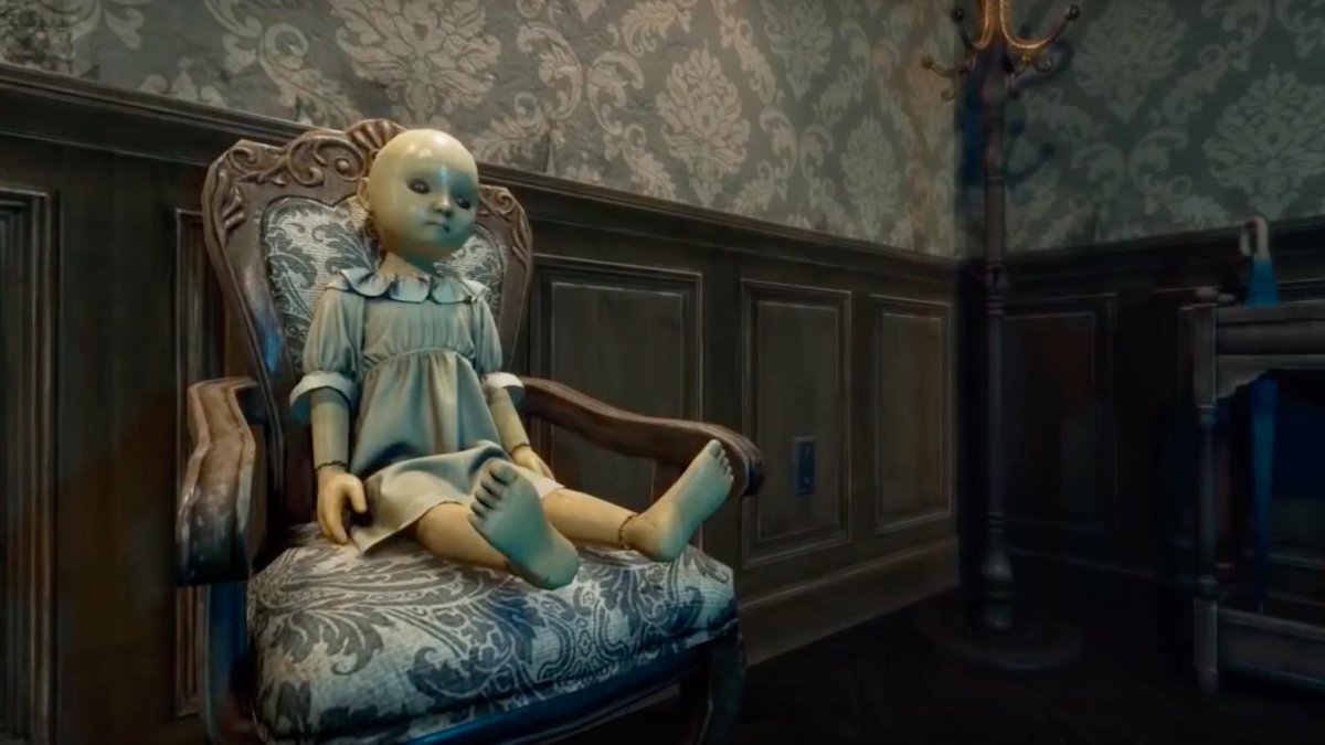 Weeping Doll is a story-driven horror game where dolls come alive, fueled by negative thoughts of their child owners youtu.be/IaDPifn3r7s