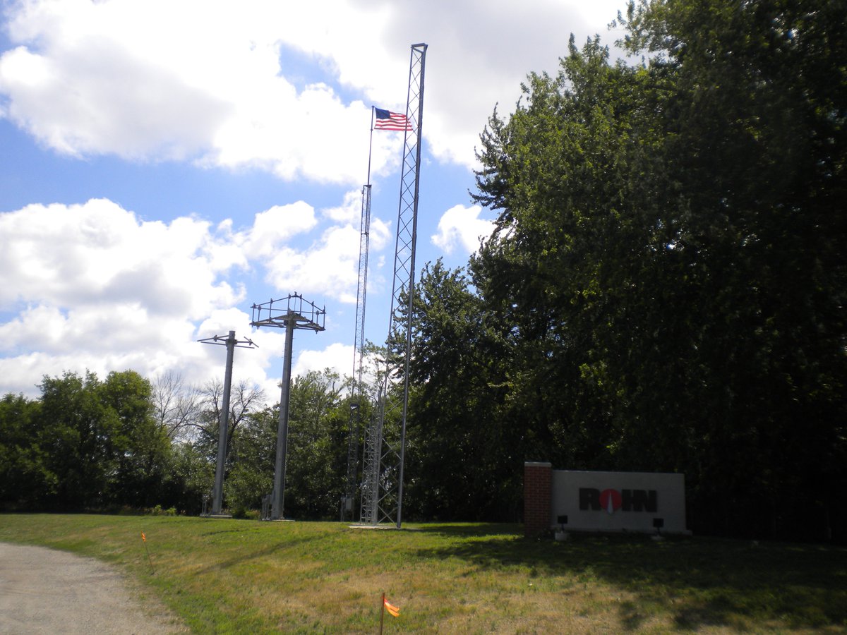 RohnProductsLLC's tweet image. Never settle for less than the best! Call 309-566-3000 for a free quote today! #Wireless #Utlity #DOT #Telecom
