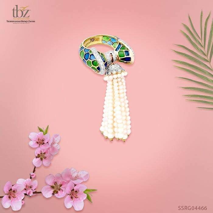 TBZ1864's tweet photo. Let this gorgeous #ring define your #spring spirit! #jewellery #jewels #beautiful #elegant #fun #fashion #styls #gold #pearls #diamonds https://t.co/QnlKNUhThq