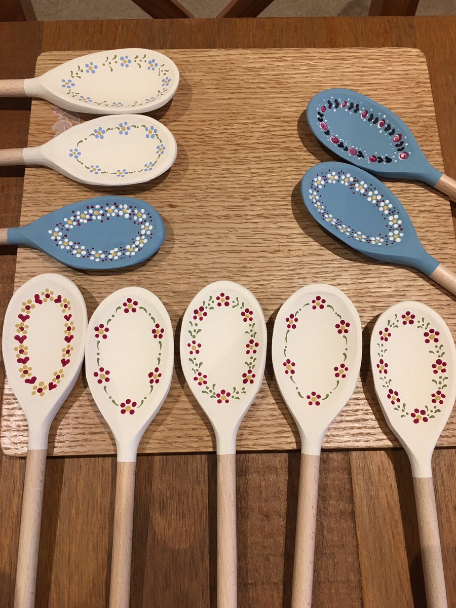 invitationery's tweet photo. These hand painted wooden spoons will add colour to any kitchen &amp; make a perfect decorative accessory #handmadehour https://t.co/cy6Pwhvsie
