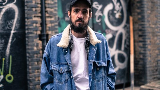 RipeMusic's tweet photo. Australian Music &amp; Artists Abroad - An Interview with @dazedaze_daze,
📝 @blakecreighton
📸 Mathew Jones

💻 https://t.co/n4uMRT3vg9 https://t.co/gnA204CyJT