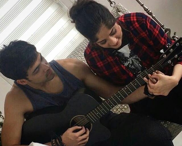 PlanetParth's tweet photo. Posted by Parth on insta 😍😍
#day2
#musicalbum
@LaghateParth https://t.co/lBR2rlt07C