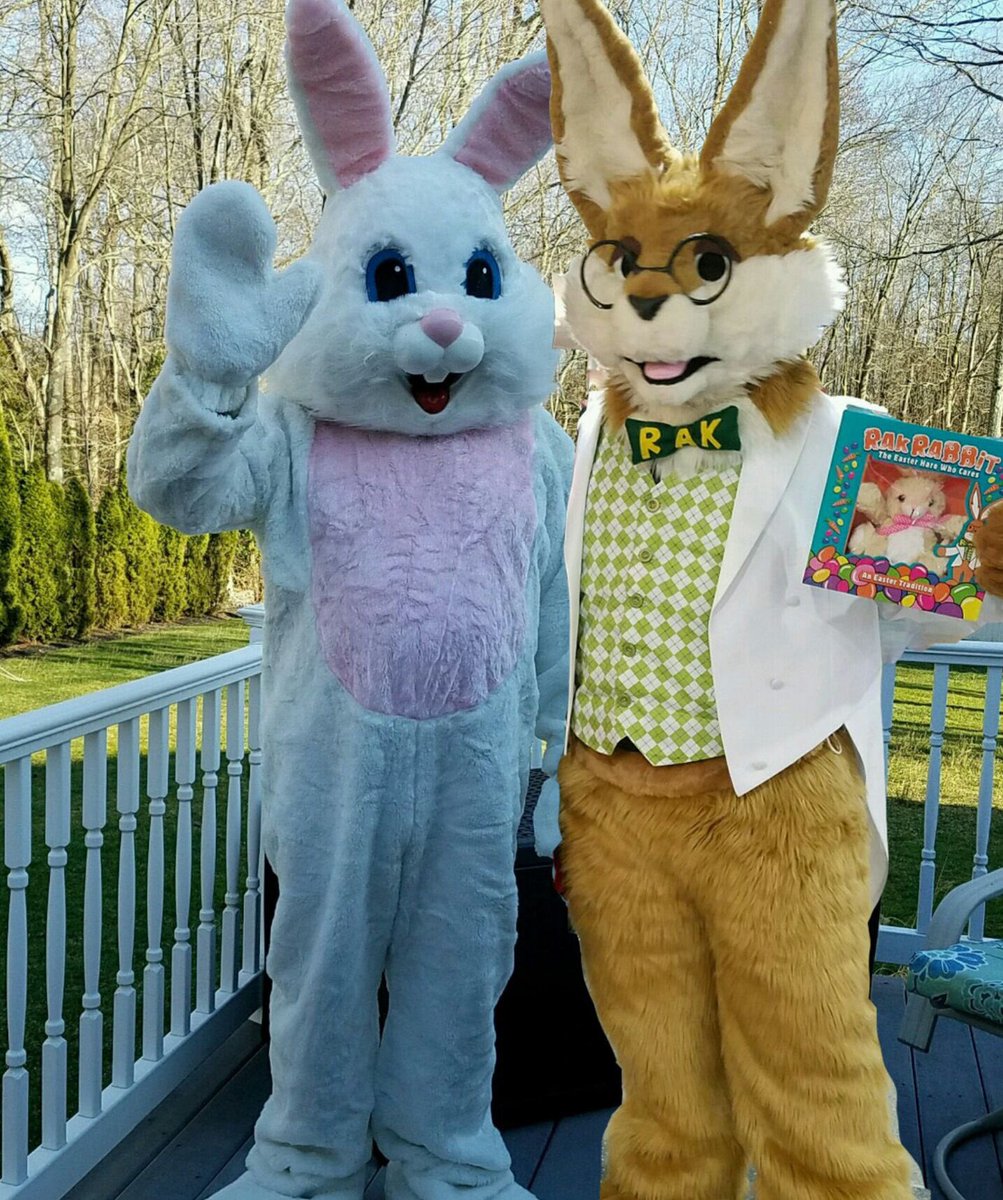 RAKrabbit1's tweet photo. RAKRABBIT and his brother, the Easter Bunny will be at #themullicahillamishmarket #novitasflowerandgifts FridayMarch 31, 2017 from 3-6:30! https://t.co/7JAz0vSnYn
