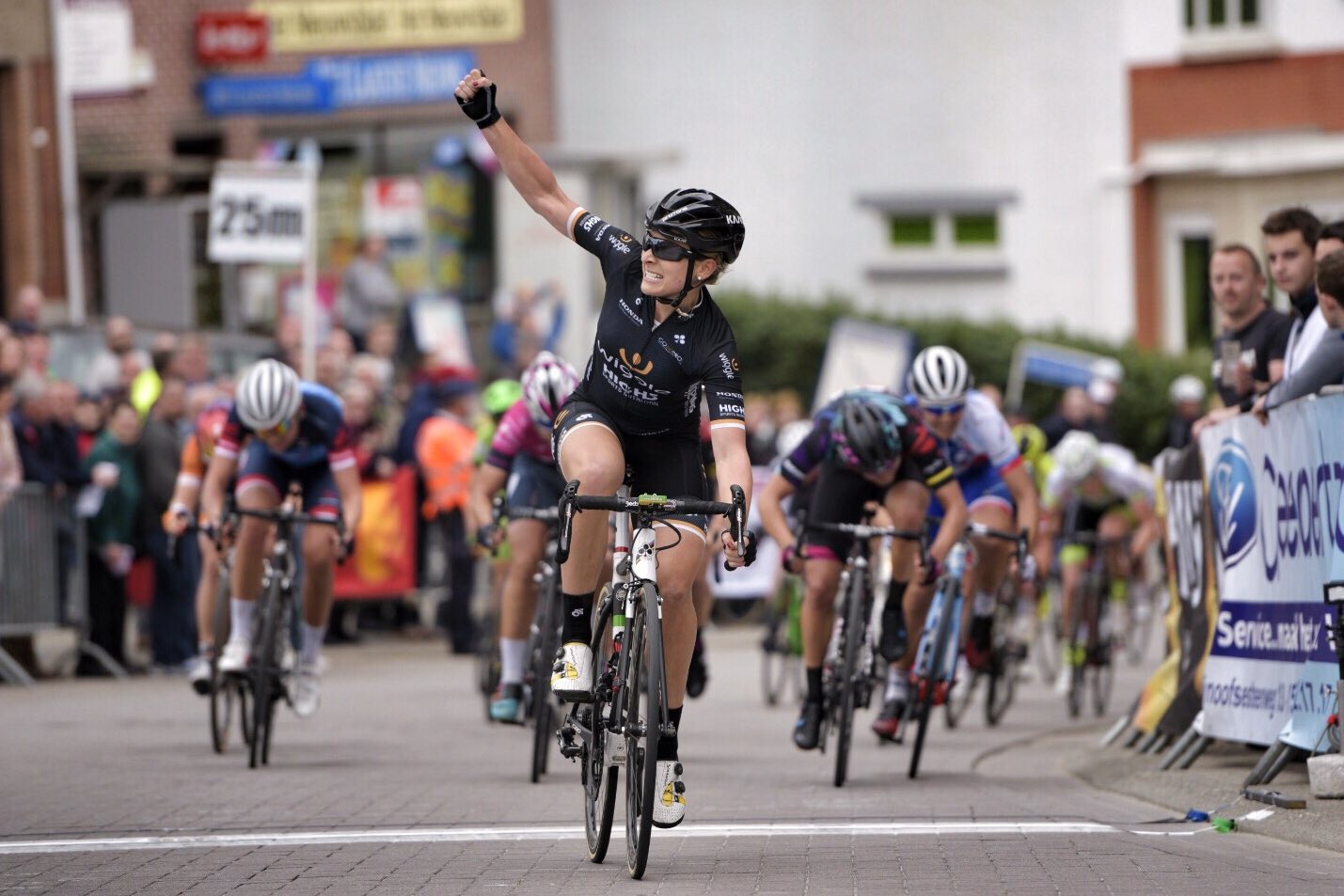 annette edmondson, pajot hill 2017