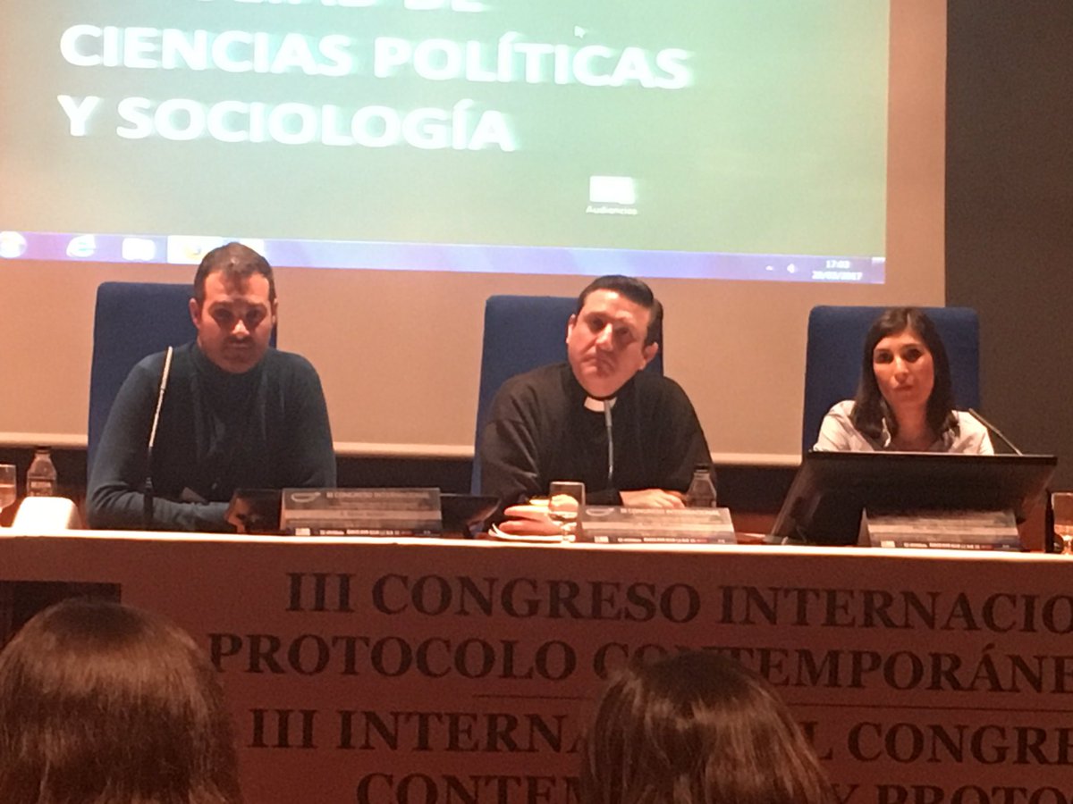 florprotocolo's tweet photo. Gracias @SdProtocolo y @MarinaEIP por mostrarnos que existen nuevos caminos para mostrar la necesidad y la belleza del #protocolo #CEIPC https://t.co/LJWlT2sq4m