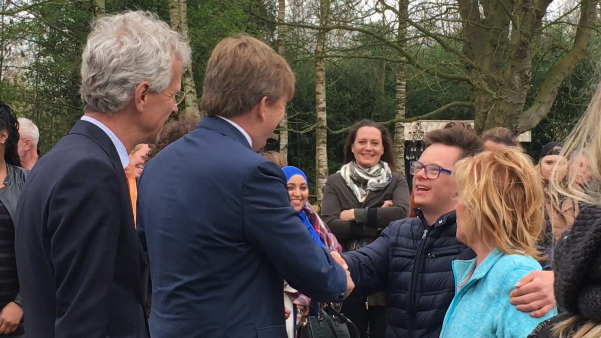 Koninklijk bezoek voor <a href="/talentfabriek/">talentfabriek010</a> in #schiebroek bit.ly/2o7mUcJ #rotterdam #010nu