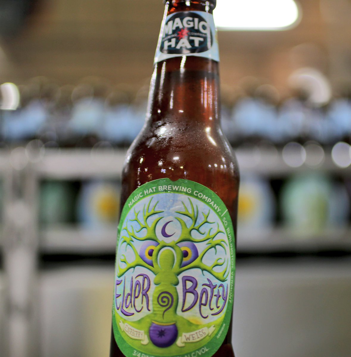 magichat's tweet photo. Long time no see. #BettysBack https://t.co/EfRkoMy7yL