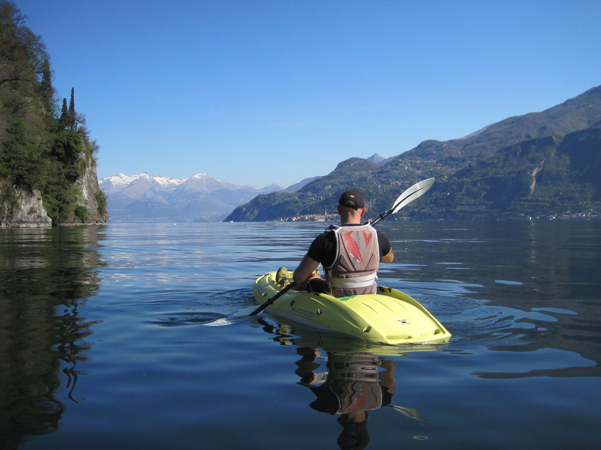 Discover #lakecomo in kayak with us, simply magic ! <a href="/inLOMBARDIA/">inLOMBARDIA</a> #SpringinLombardia <a href="/ENIT_italia/">ENIT S.p.A. 🇮🇹</a> <a href="/Lakecomo_it/">LakeComo.it</a> <a href="/igersItalia/">IgersItalia®</a> <a href="/IgersLombardia/">Igers Lombardia</a>