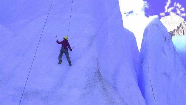 CANAL_13C's tweet photo. @IsidoraUreta nos invita a conocer el imponente Glaciar Grey en un nuevo @Imperdibles13c Revísalo en: https://t.co/Ou5VdUeb0E https://t.co/c0MFMzxCl0