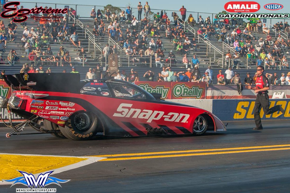 CruzPedregon's tweet image. I'm ready to get loud at @LVMotorSpeedway are you? #Nitro #330mph #DragRacing @NHRA