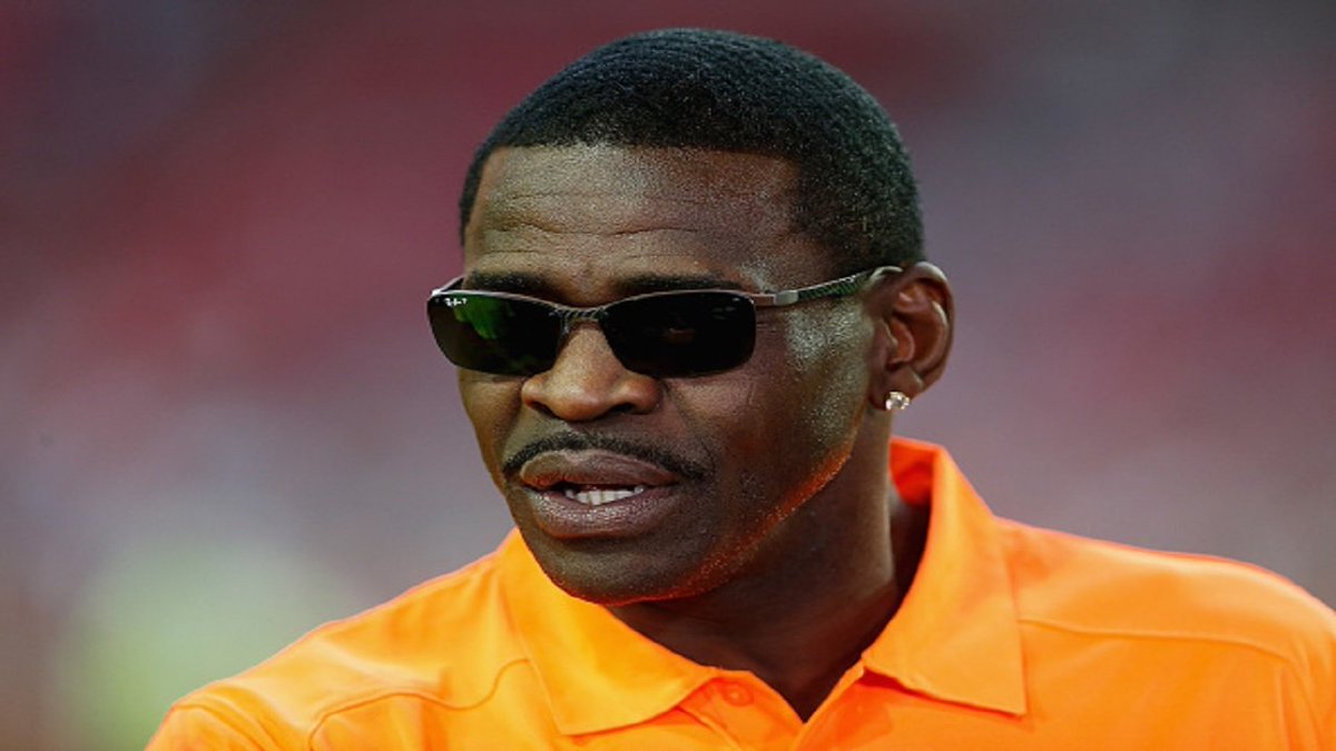 Former UM great, NFL Hall of Famer Michael Irvin accused of rape at Fort Lauderdale hotel bit.ly/2nvHFfK https://t.co/JpLU5bhXg5