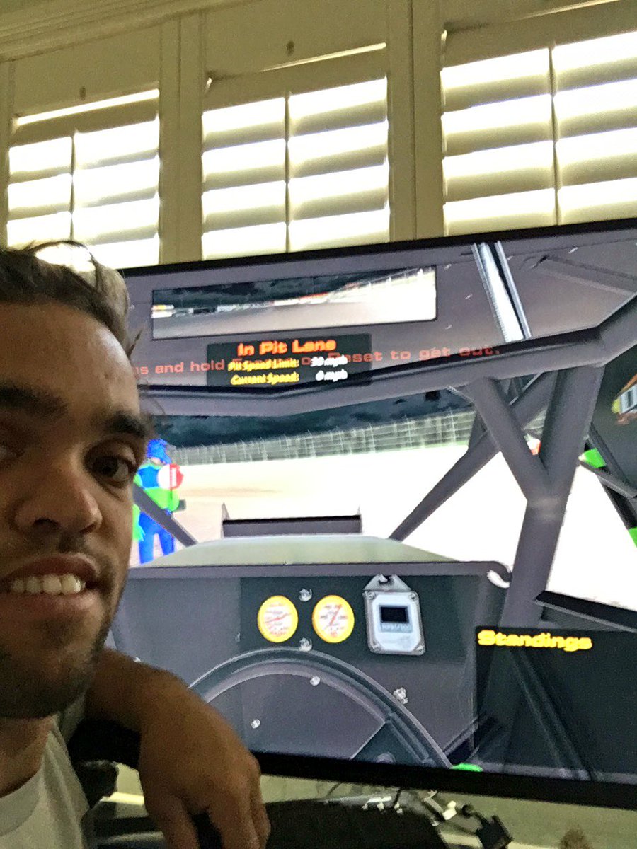 Rico_Abreu's tweet photo. If you have ever had a wild hair up your ass to do some dirt track racing now is your chance @iRacing #Dirtconfirmed https://t.co/rsRshMTrJZ