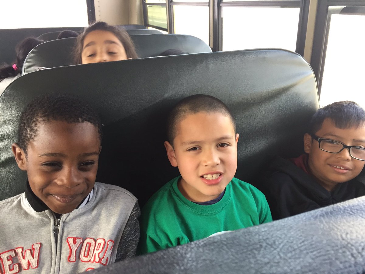 Pressler1st's tweet photo. Our last first grade field trip of the year to The Alliance Theater. #firstgrade https://t.co/gnJygCzr20