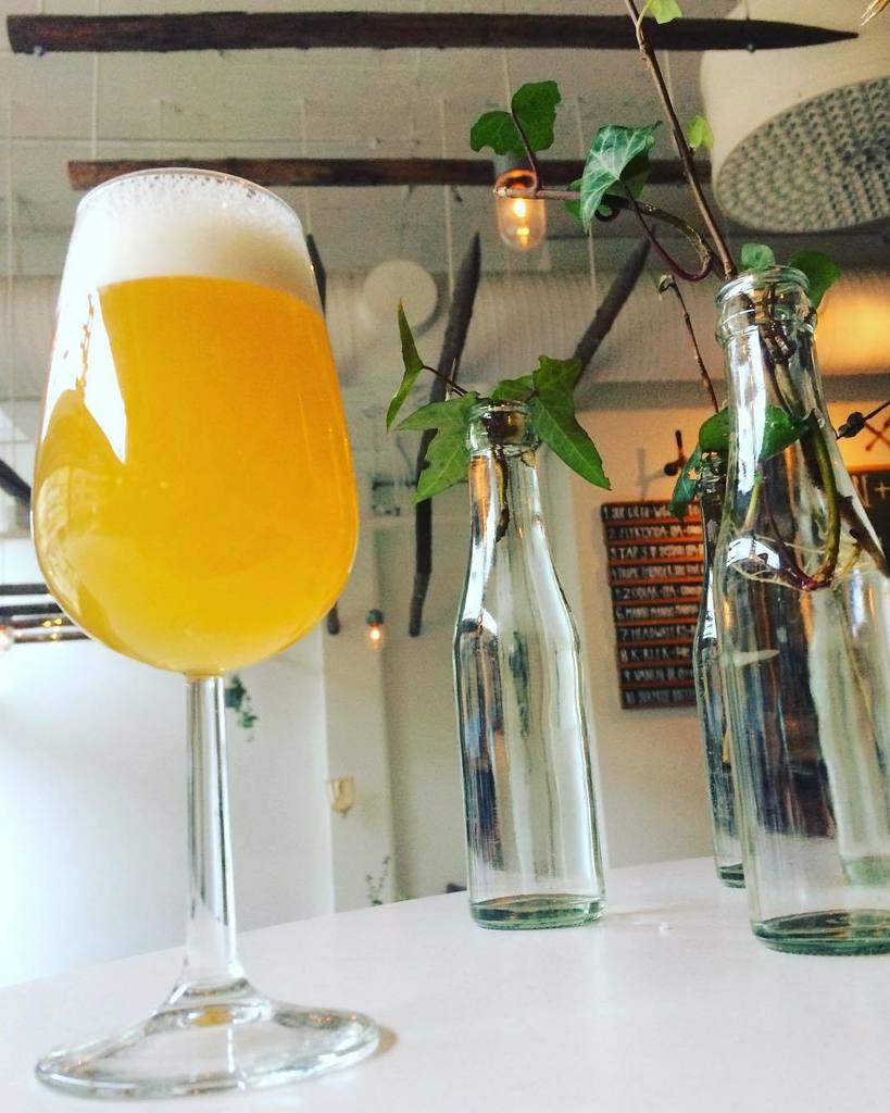 Soderom's tweet image. Tredje ölen i samarbete mellan @duggesbryggeri och @stillwater_artisanal: MANGO MANGO MANGO. We like! 🌞✨💫