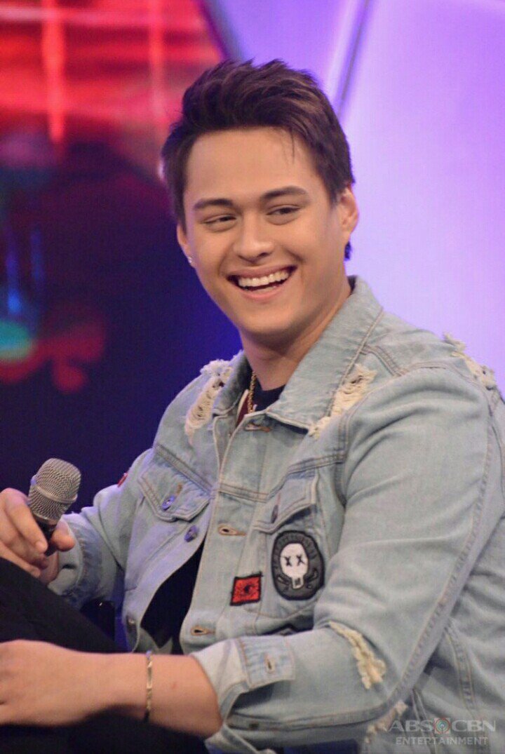 The birthday boy and his gilagid smile  HAPPY BIRTHDAY ENRIQUE GIL 