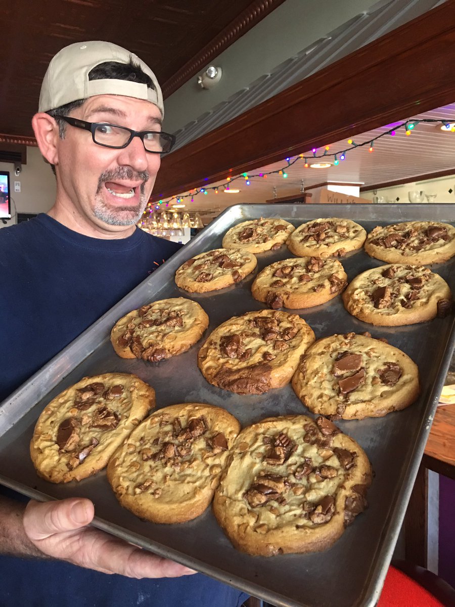 It's Wednesday. Treat yourself to a bigger than average chocolate chip cookie at The Sunshine Grill. #keywest #treatyoself