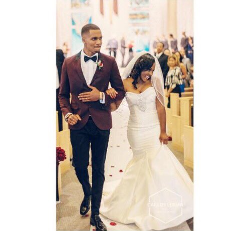 postbadcutee's tweet photo. Se jour je te dévêtirais de ton nom pour te revêtir du mien 💍 https://t.co/o2g4ruBbXq