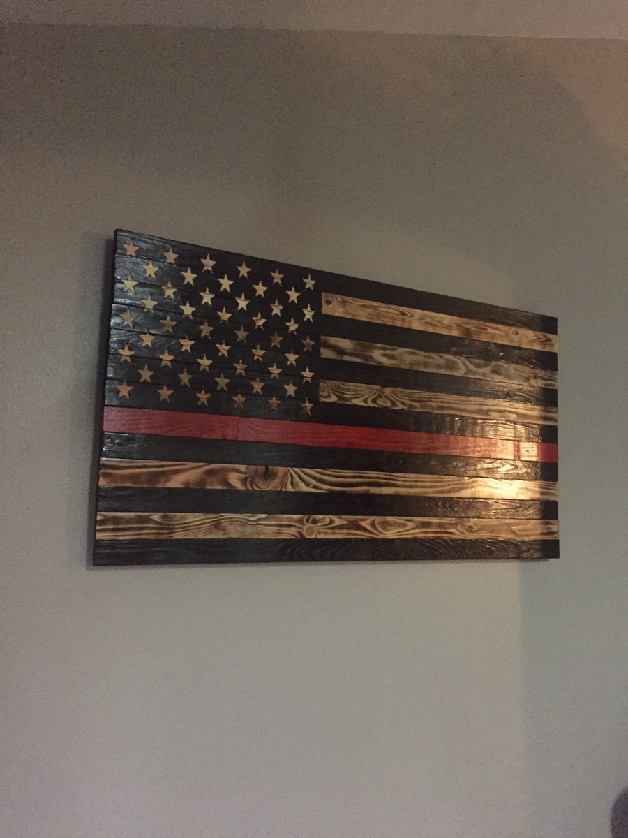 FreedomflagsUS's tweet photo. @aacuna1 "FreedomFlagsUS is my company name. Wanting to instill that pride in our flag that people have lost. https://t.co/OtZd9ikmBh