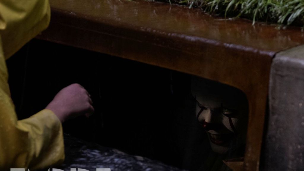 iHorrorNews's tweet photo. Teaser For Stephen King’s IT Trailer is Finally Here! https://t.co/vHjhpPI4Fq https://t.co/PQjIBmjgdd