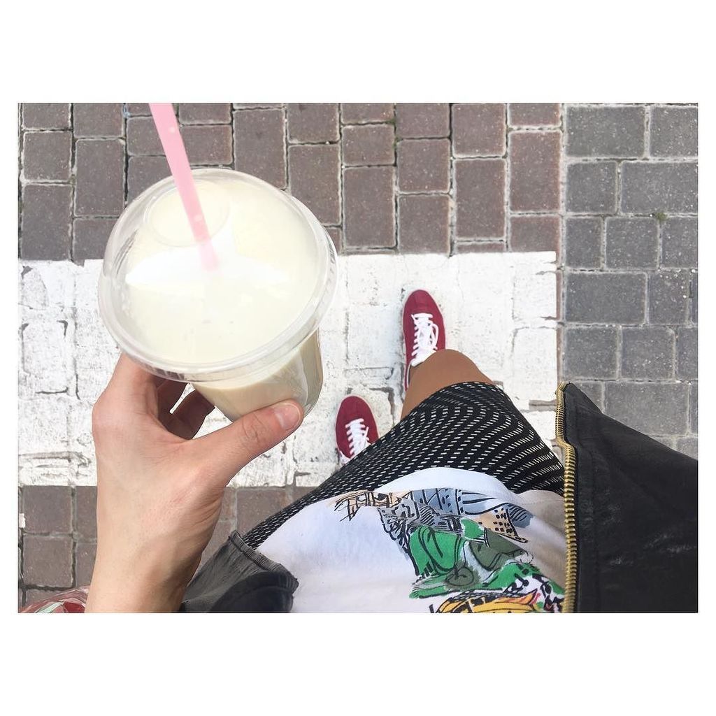 AliciaMarcos1's tweet photo. Horchata de @cantaro_blanco y primavera en Madrid.- https://t.co/Fnyrh11Rfg