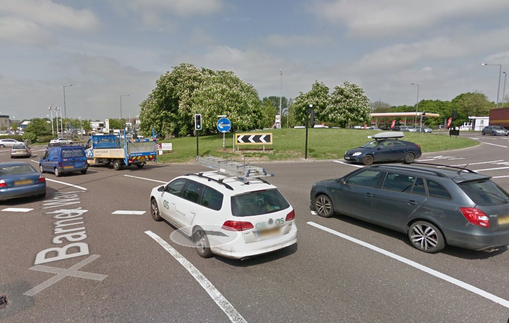 Steve_WatsOb's tweet photo. Concerns after county council plan to close part of busy roundabout for repairs
https://t.co/3ICKRpFQKc https://t.co/31ZiuqozCd