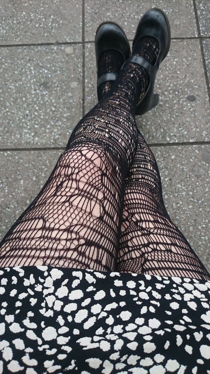 WightHot's tweet photo. @WightHot Could be because of my holey tights? #Legsit #Legsie #WaitingForABusTweet https://t.co/fiHLgsu0OW