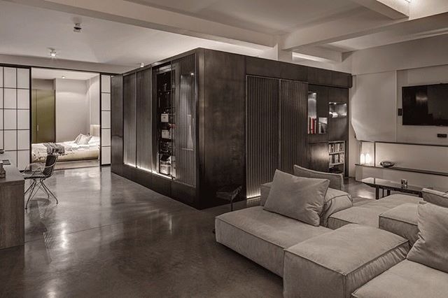 designcommerce's tweet image. We’re definitely liking this industrial style loft!