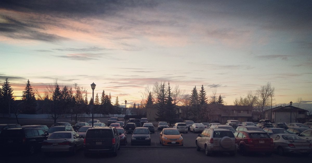 gracelu's tweet photo. View from last night's rehearsals #TheatreLife #yyclive #yyctheatre #theatre #yycsunsets #AllTheWorldsAStage https://t.co/KHvCe75tDW