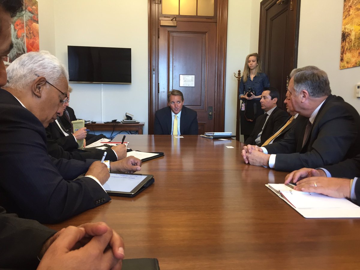 BarbiReuter's tweet photo. Hill visits today with @TucsonChamber - thank you @JeffFlake @SenJohnMcCain @tomohalleran #Tucson https://t.co/miaXNmjB4d