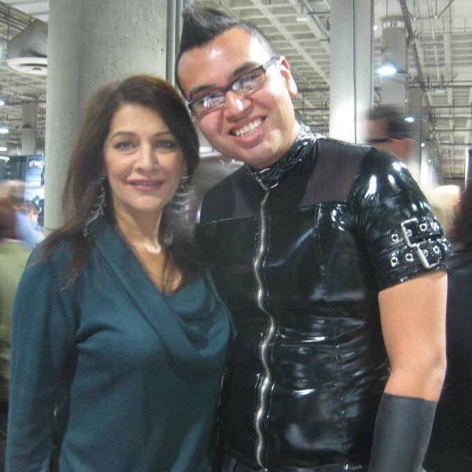 Happy birthday, !
2011, still the best memory I have of meeting at Comikaze! Such a lovely person! 