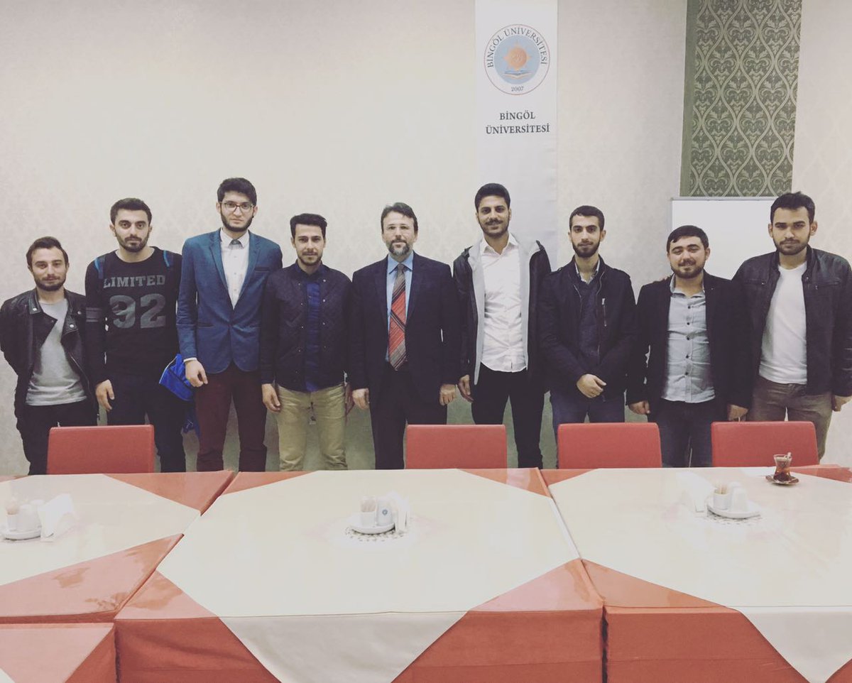 ushok2017's tweet photo. Bingöl Üni. Rektör Yardımcısı Prof. Hakan OLGUN 'a 5. KURULTAY 'mız hakkında bilgilendirme yapıldı. Desteklerinden dolayı teşekkür ederiz. https://t.co/SQ7ZPFF4cQ