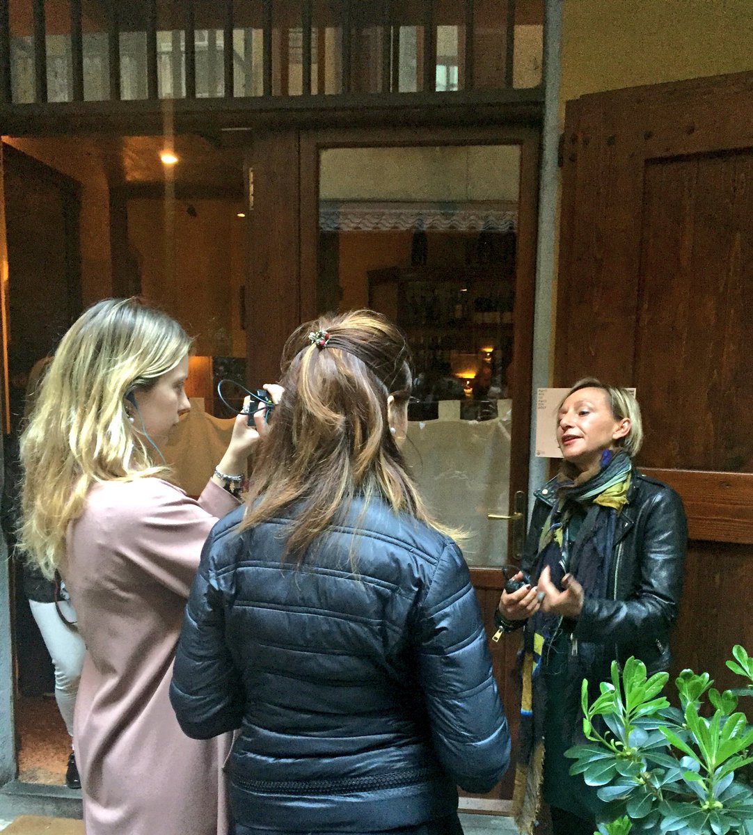 Hungry4DesignMi's tweet photo. @Class_Tv intervista @ci_polla per raccontare il progetto #hungryfordesign https://t.co/DLnMTIZcdv