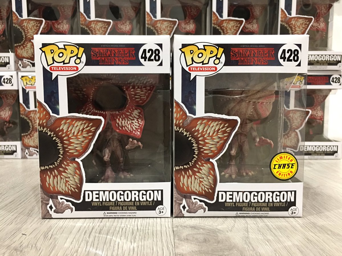 ElFrikiBunker's tweet photo. Ya están aquí...  @StrangerESP11 el Demogorgon viene a por nosotros!!!! @ESNetflixES @NetflixES https://t.co/BYrYIuZgAw